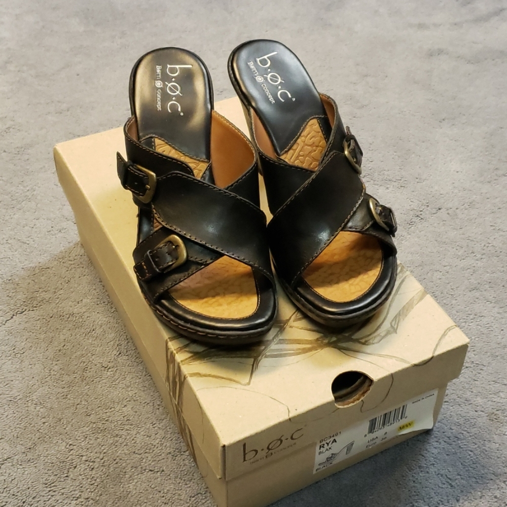 BOC slide in, black leather (upper) shoe